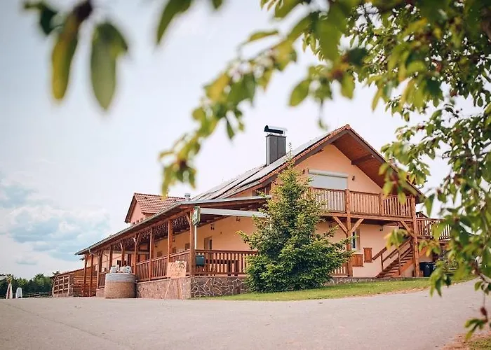 Country Relax 3* Roupov